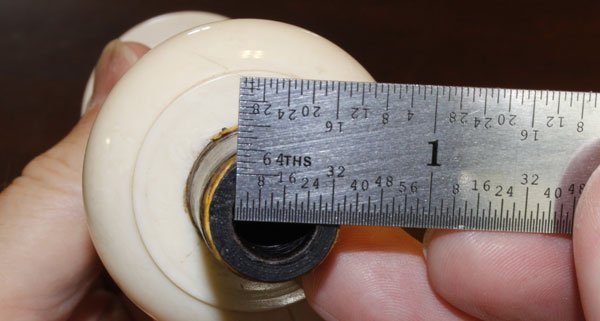 measuring-reed-seat-diameter-6043680